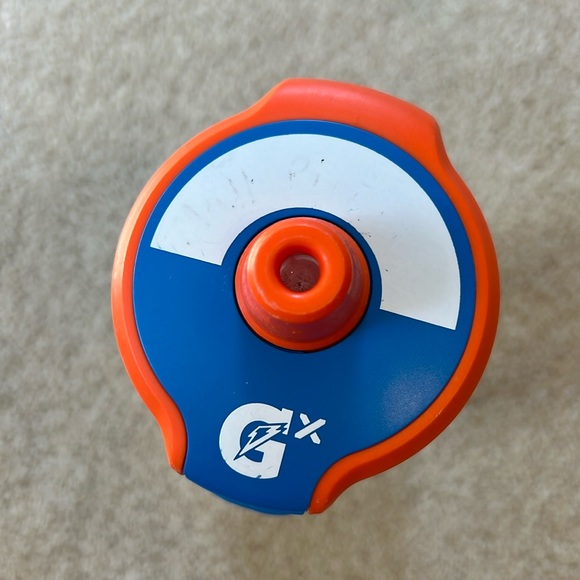 Gatorade Marble Blue 30 oz Water Bottle - Picture 2 of 2